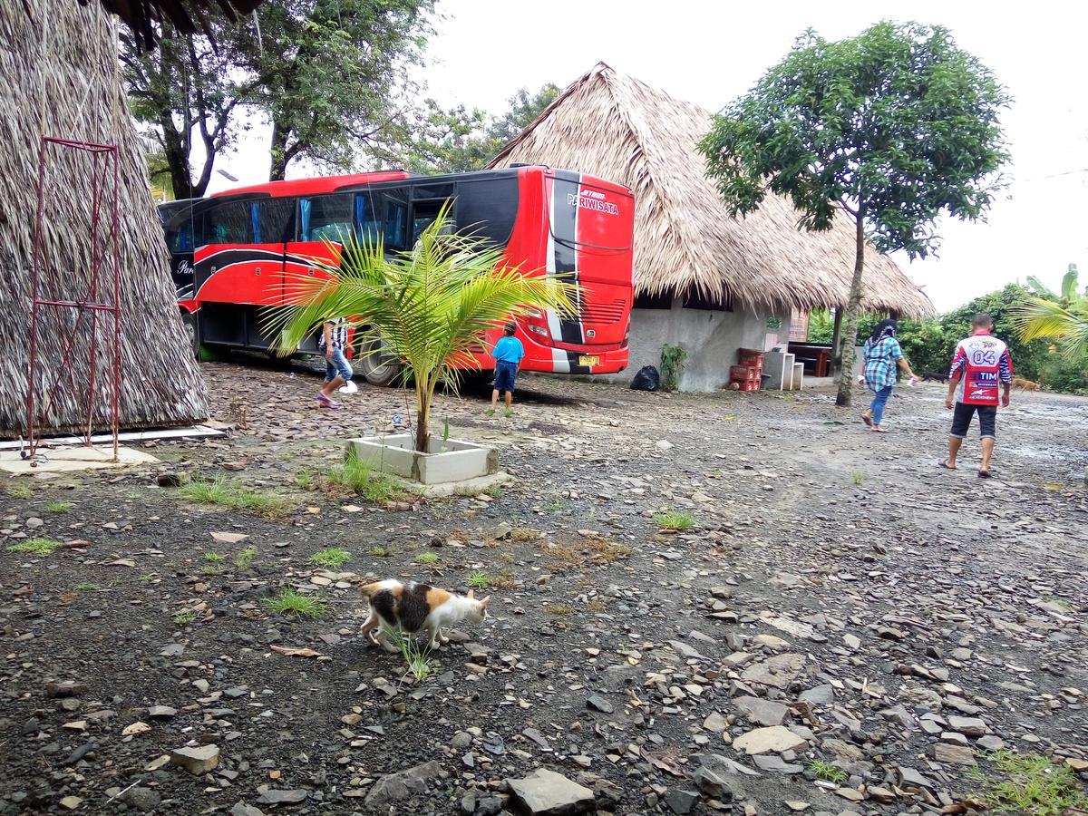 Bunar Tunggal Villa n Resto Anyer Esterno foto